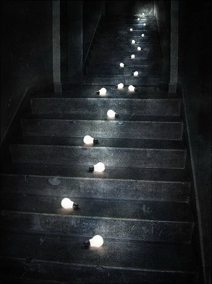 Why do we help? Psychologist Daniel Goleman on compassion, attention and mirror...